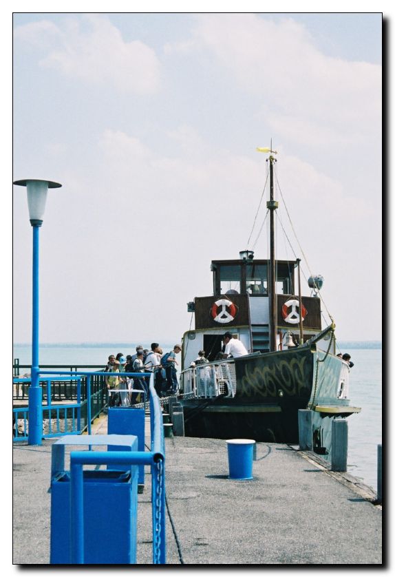 F1010022